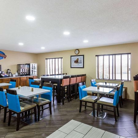 Baymont By Wyndham Louisville South I 65 Brooks Exterior foto
