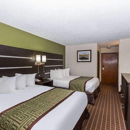 Baymont By Wyndham Louisville South I 65 Brooks Exterior foto