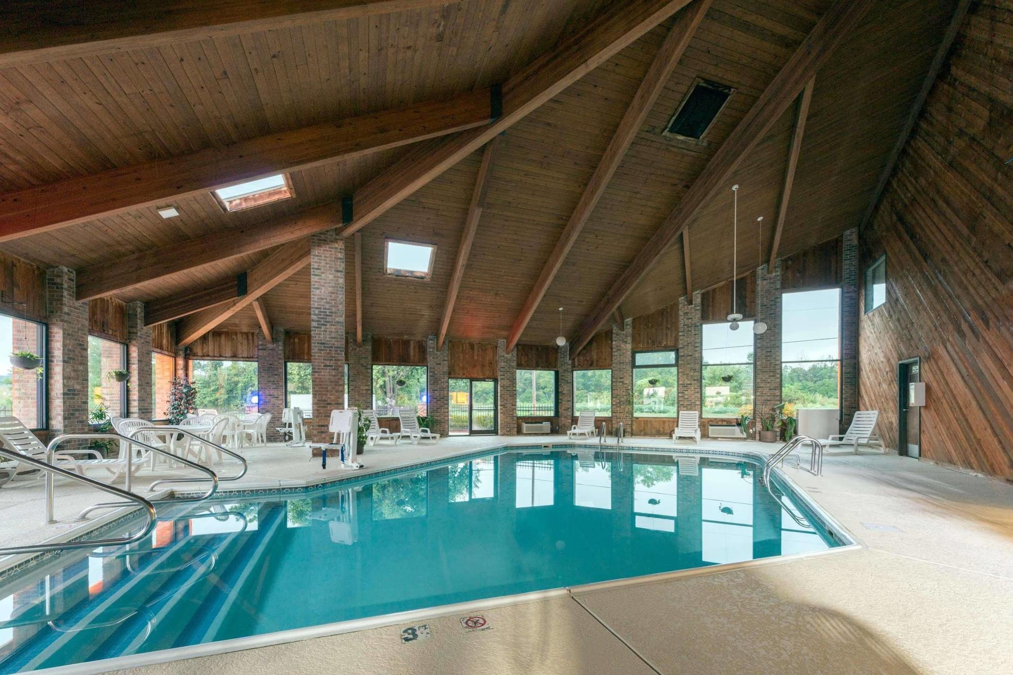 Baymont By Wyndham Louisville South I 65 Brooks Exterior foto